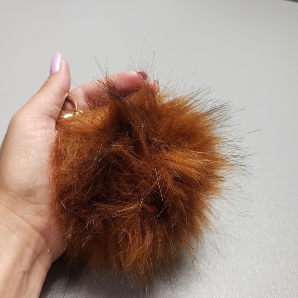 3/$15 unbranded brown faux fur Keychain - Picture 4 of 5